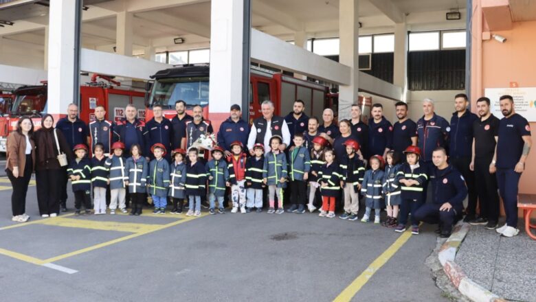 Minik Öğrencilerden Yalova İtfaiyesi’ne Anlamlı Ziyaret