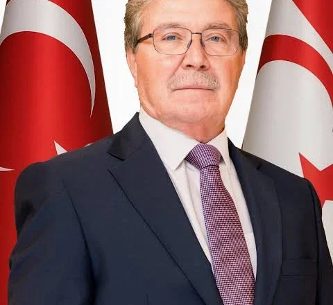 Yeni Atatürk Stadyumu Kıbrıs Türk Sporuna Kazandırılıyor