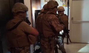 İstanbul’da İş Yerlerini Hedef Alan Çetelere Operasyon: 21 Gözaltı
