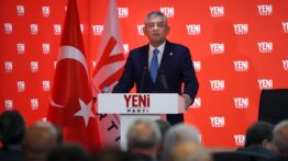 Özgür Özel Hakkında 800 Bin Liralık Tazminat Kararı
