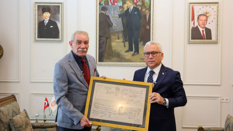 110 Yıllık Hasret Sona Erdi: Sibirya’da Esir Düşen Sivaslı Yüzbaşı Abdülkadir’in Belgeleri Torununa Teslim Edildi