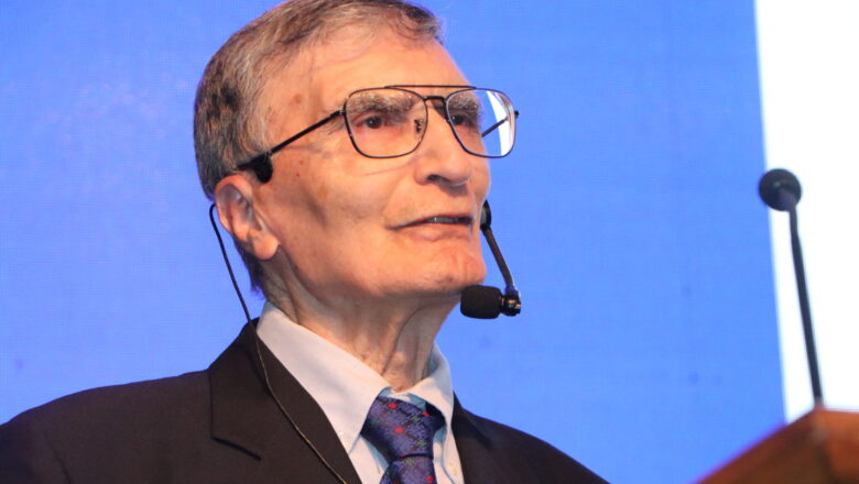  Aziz Sancar’dan Bilim Vurgusu: Türk Devletleri Dünyayla Yarışmalı