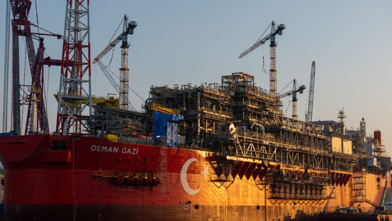 Osman Gazi Yüzer Üretim Platformu Karadeniz Görevine Başlıyor