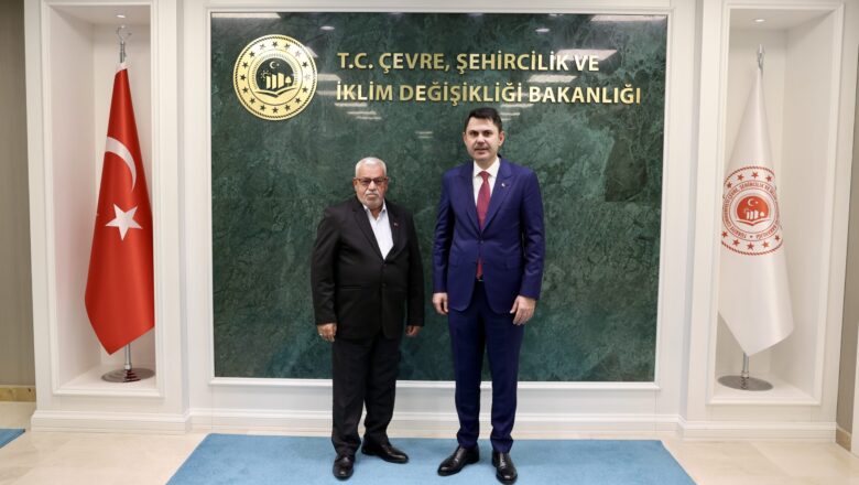 Bakan Kurum Depremzede Bayram Kahraman İle Görüştü