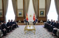 Cumhurbaşkanı Erdoğan, Kırgızistan Cumhurbaşkanı Caparov İle Görüştü