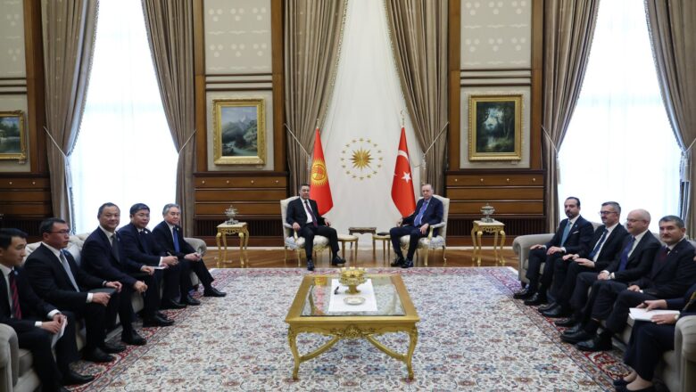  Cumhurbaşkanı Erdoğan, Kırgızistan Cumhurbaşkanı Caparov İle Görüştü