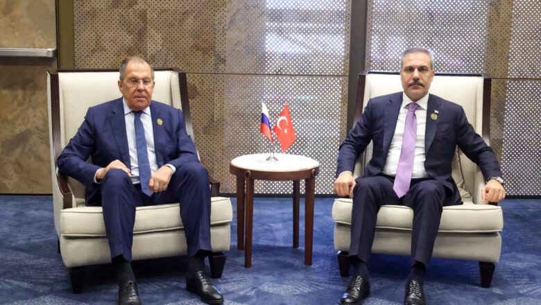 Bakan Fidan İle Lavrov Bakü’de Bir Araya Geldi