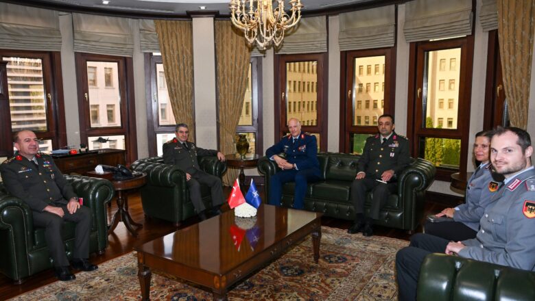  Genelkurmay Başkanı Bayraktaroğlu NATO Heyetini Ağırladı