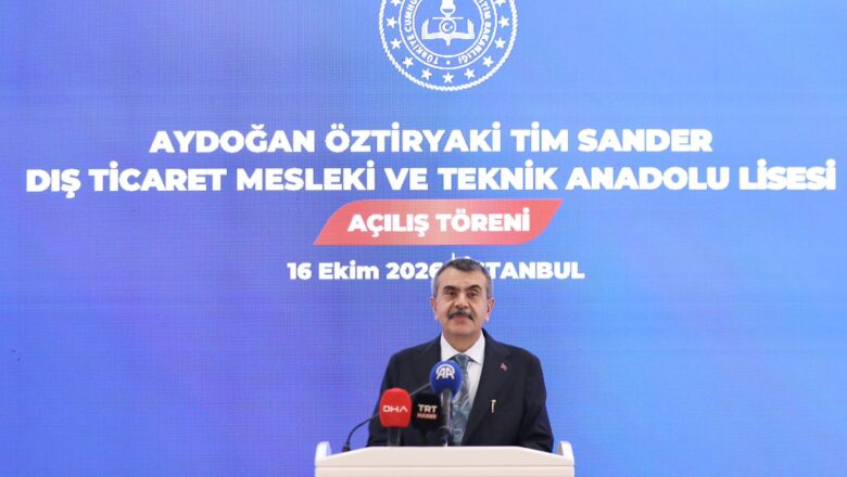  Bakan Tekin: Herkes Demokrasiden Ve Seçilmişlerden Yana Tavır Almalı