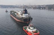Dron Saldırısına Uğrayan Ak Ana Tankeri İstanbul Boğazı’ndan Geçti
