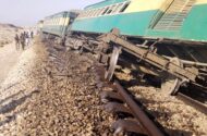Pakistan’da Yolcu Treni Raydan Çıktı: Ölü Ve Yaralılar Var