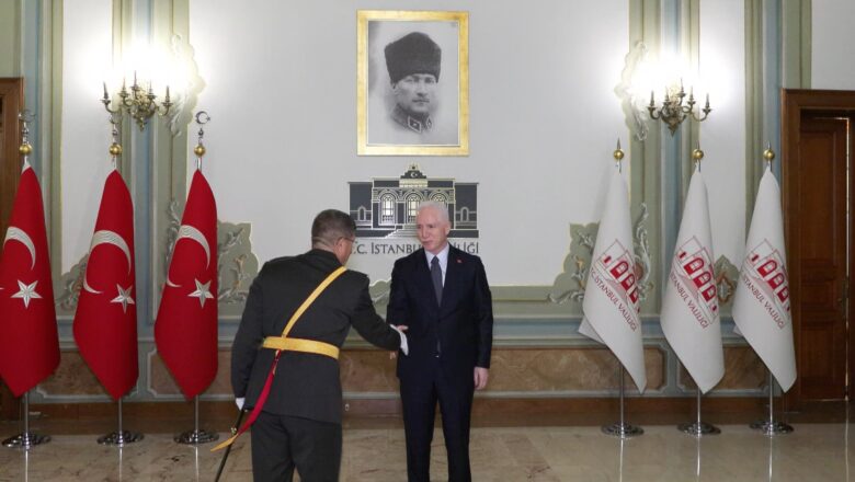 İstanbul Valisi Davut Gül, Cumhuriyet Bayramı Tebriklerini Kabul Etti