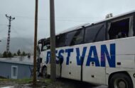 Şırnak’ta Yolcu Otobüsü TIR’la Çarpışıp Eve Girdi: Şoför Hayatını Kaybetti, 14 Yaralı